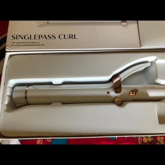 NWT T3 singlepass curl curling iron - Picture 2 of 4
